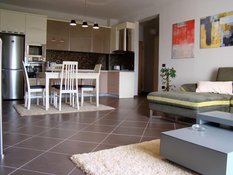 Exclusive Apartment Τίρανα Εξωτερικό φωτογραφία