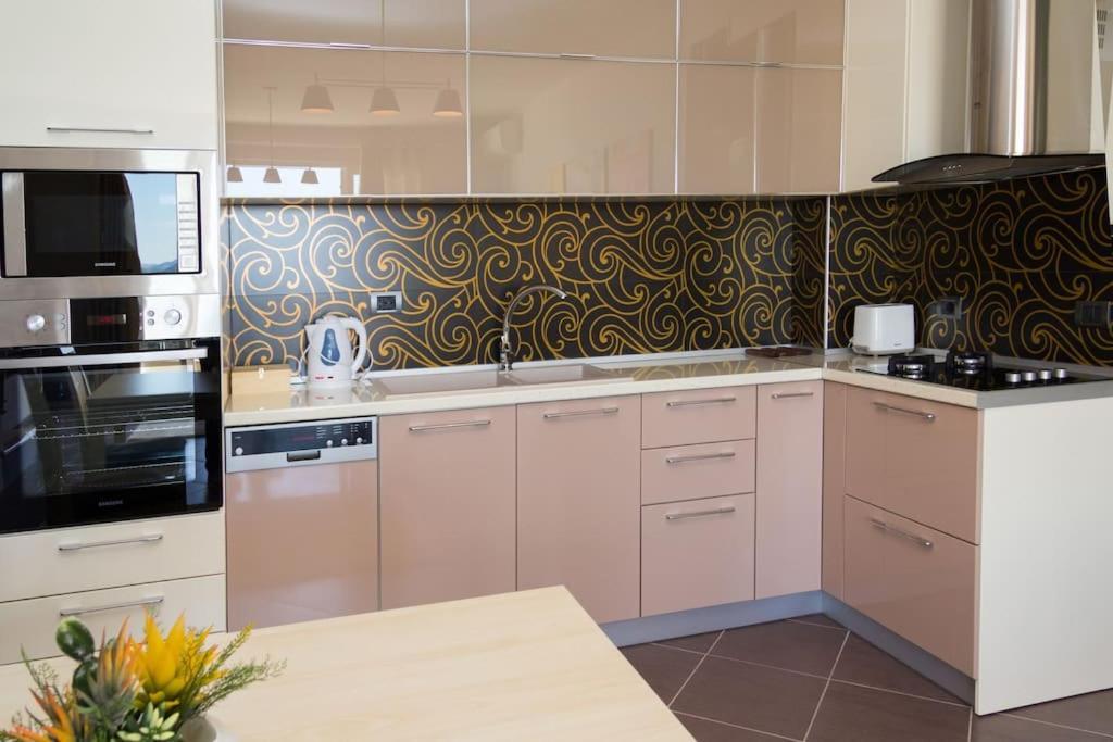 Exclusive Apartment Τίρανα Εξωτερικό φωτογραφία